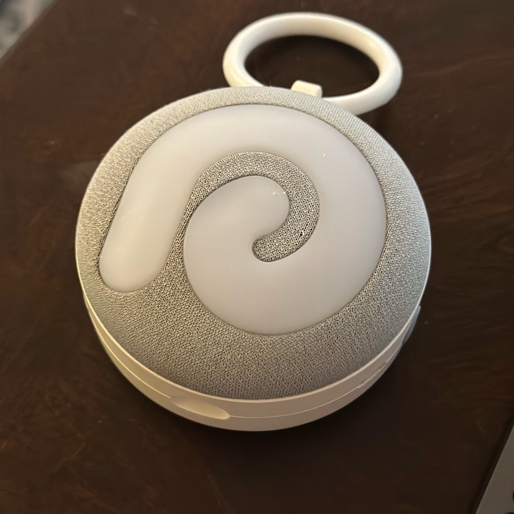 Dreamegg portable baby sound machine